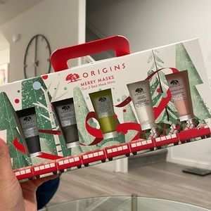 NIB Origins Merry Masks (Limited Edition 2021)